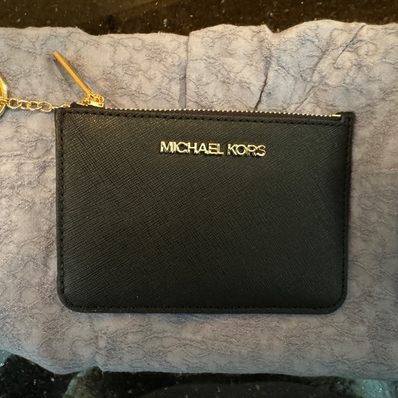 Michael Kors Small Top Zip Coinpouch with ID card Case Wallet color - Black NWOT - Picture 1 of 4